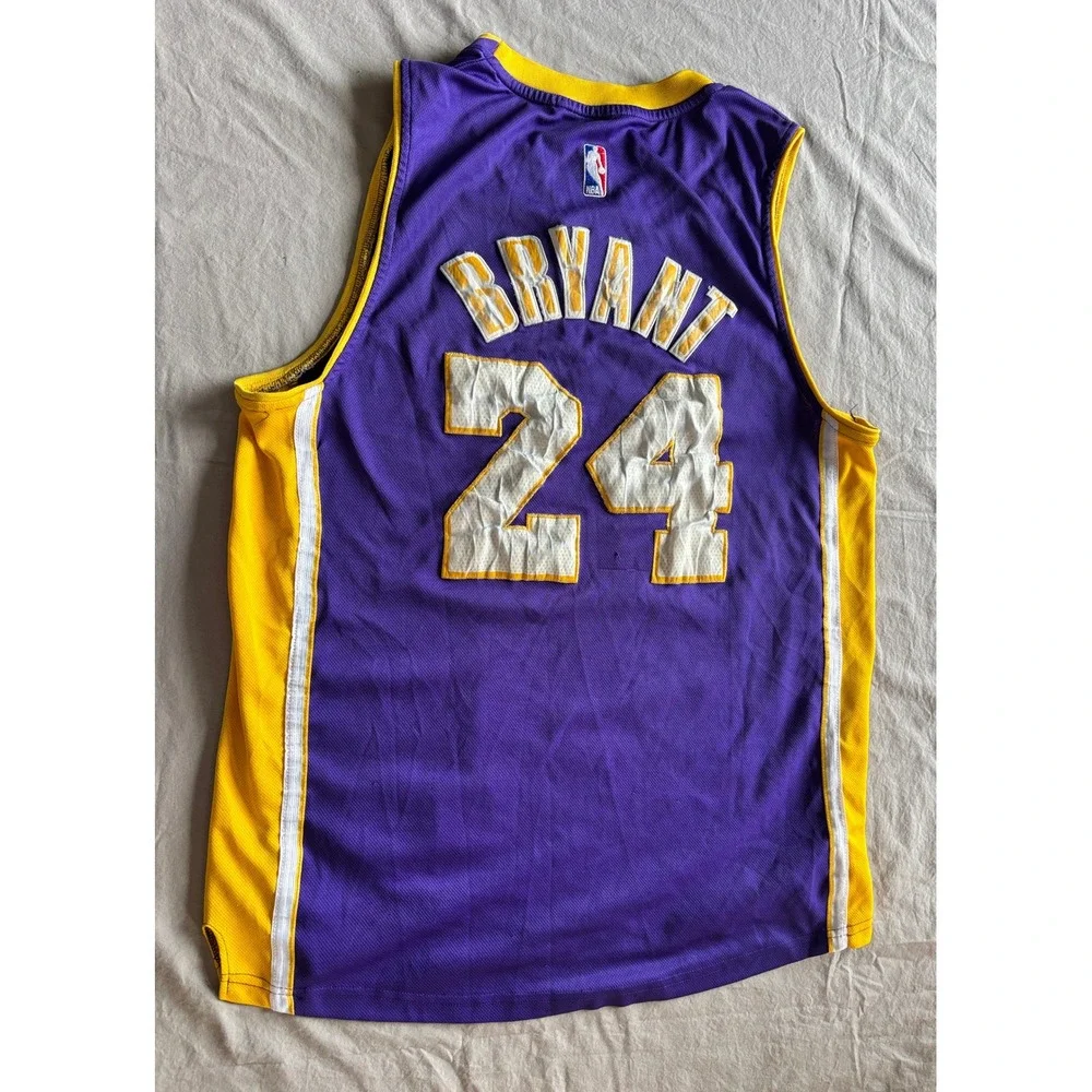 Adidas Kobe Bryant Los‎ Angeles Lakers Jersey Purple 24 Swingman Mens XL NBA